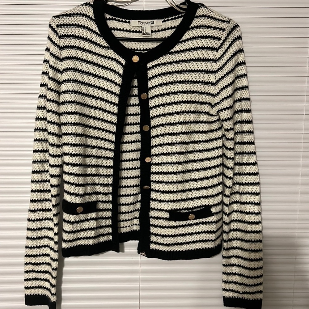 F21 button up cardigan
